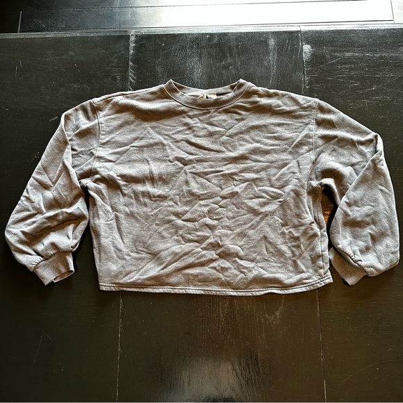 Universal Threads Medium Gray Crop Top Sweater Crewneck Blank Basic plain - Picture 1 of 8